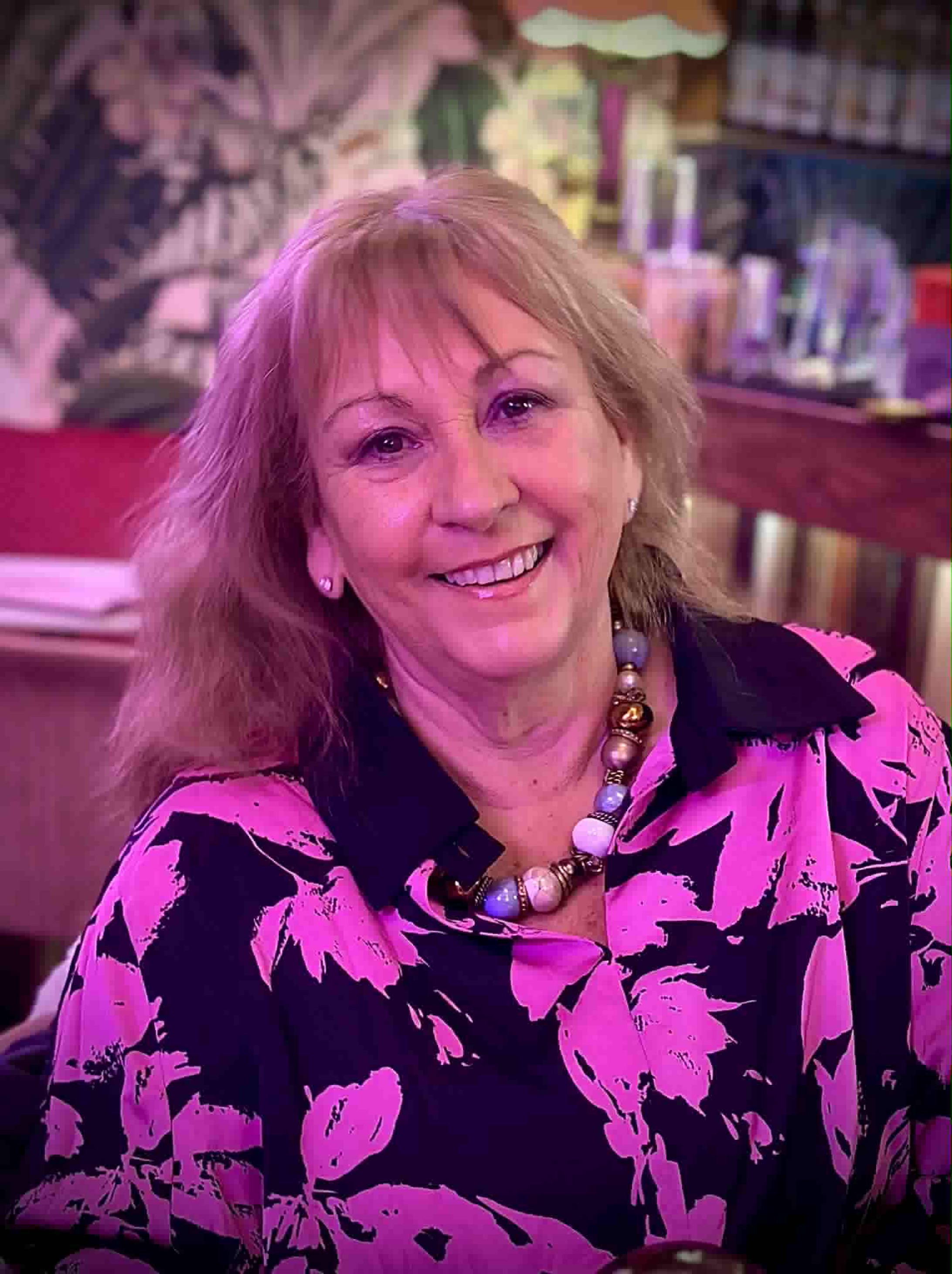 About Liz Sandey - Tarot, crystals, Oracle